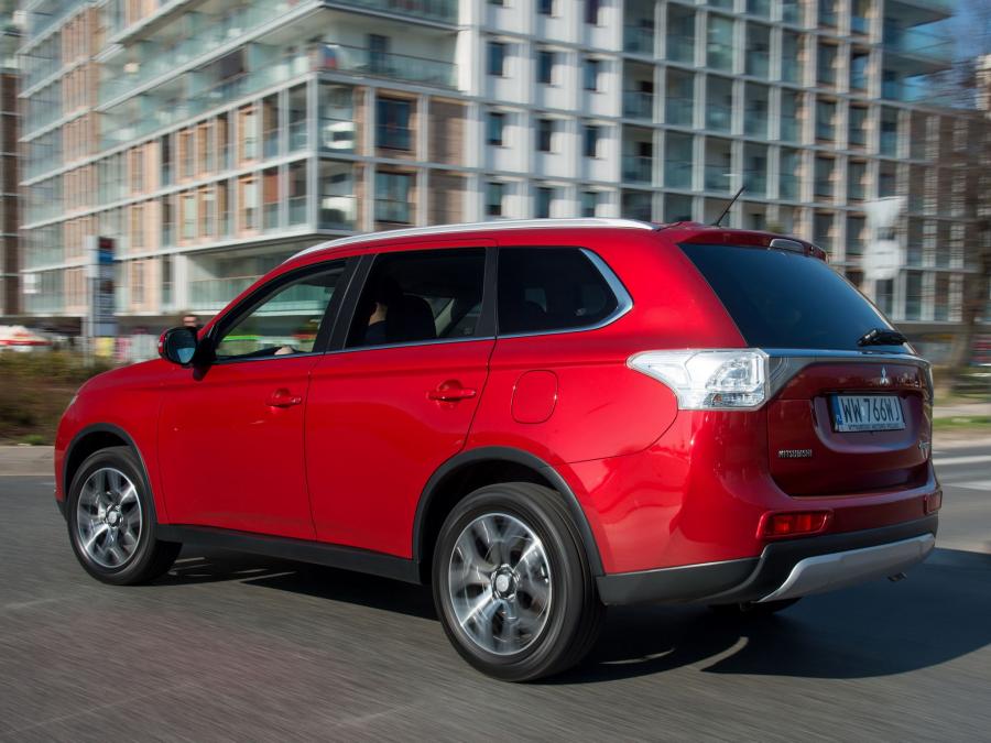  Mitsubishi Outlander 2014 года  (фото 123 из 136)